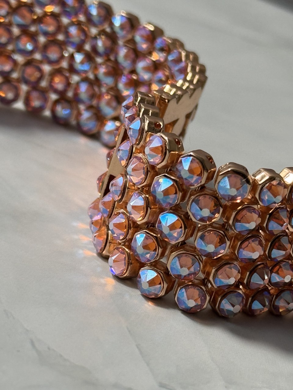 Luxury Apple Watch ⌚️ Band With Swarovski Crystals 💎 for woman who loves to sparkle✨
