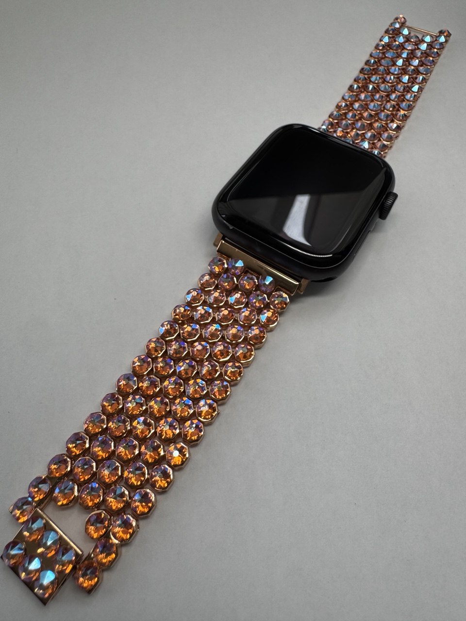 Luxury Apple Watch ⌚️ Band With Swarovski Crystals 💎 for woman who loves to sparkle✨