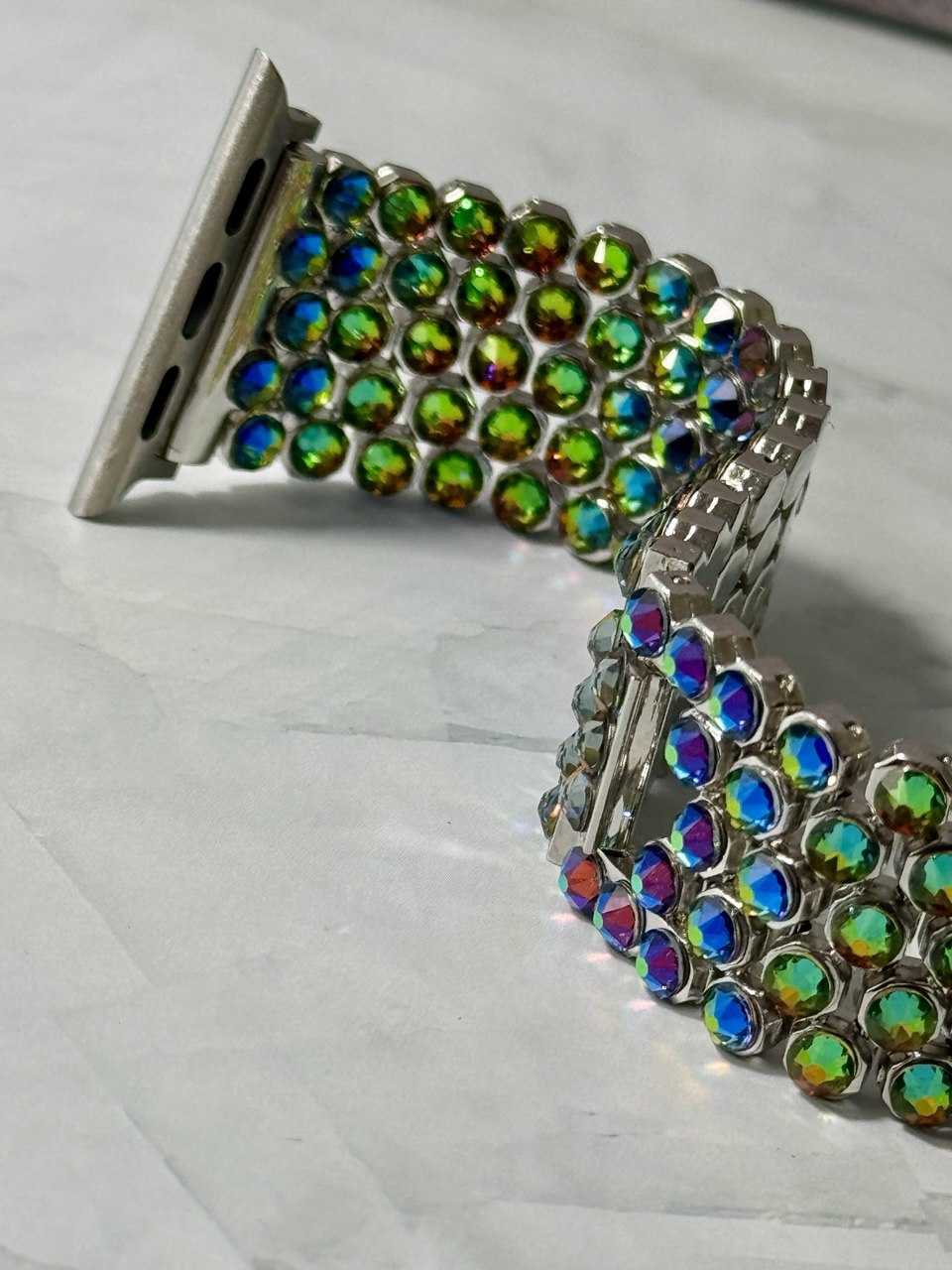 Luxury Apple Watch ⌚️ Band With Swarovski Crystals 💎 for the woman who loves to sparkle ✨