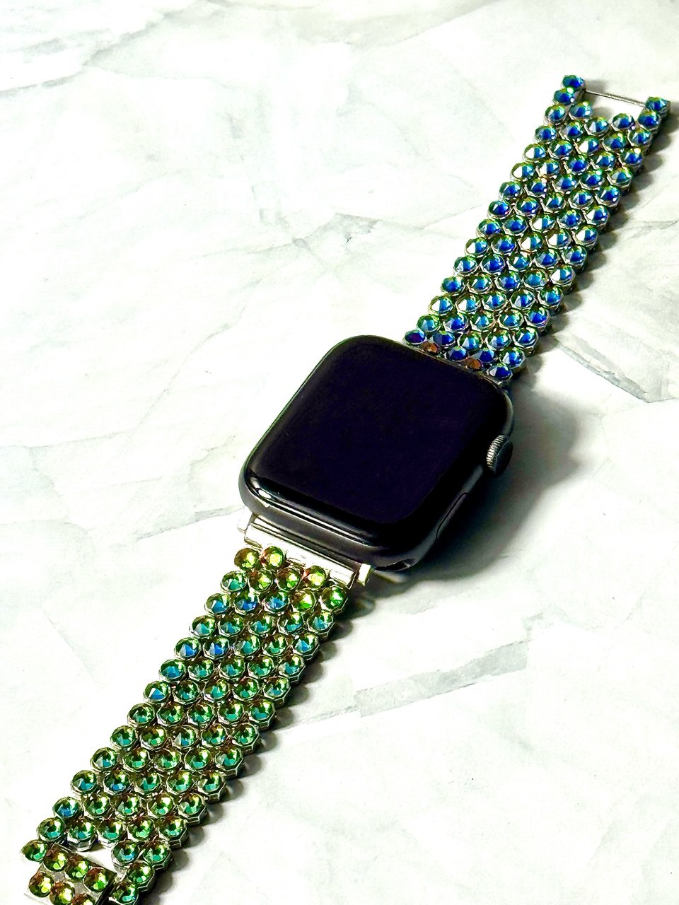 Luxury Apple Watch ⌚️ Band With Swarovski Crystals 💎 for the woman who loves to sparkle ✨