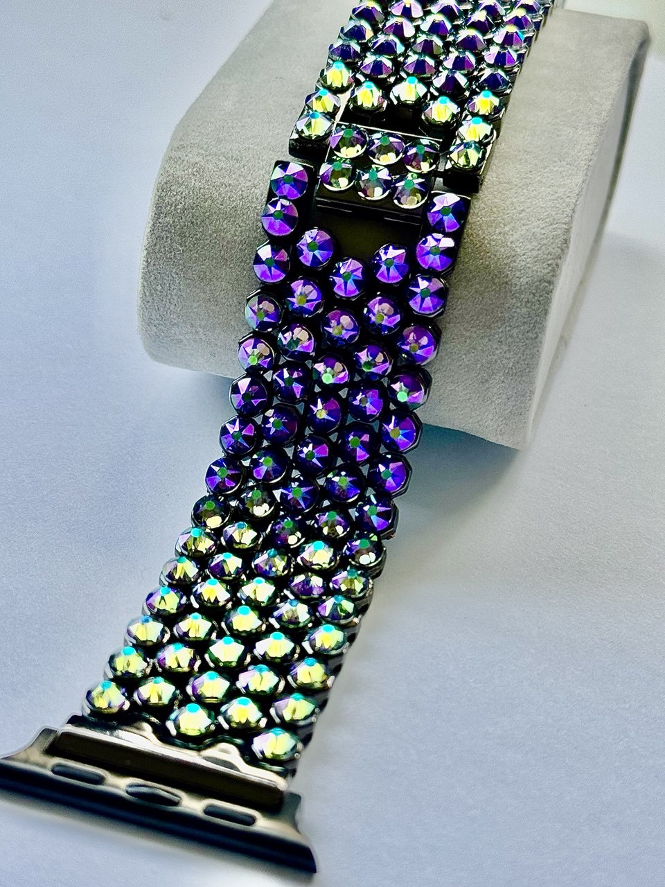 Luxury Apple Watch ⌚️ Band With Swarovski Crystals 💎 for woman who loves to sparkle ✨