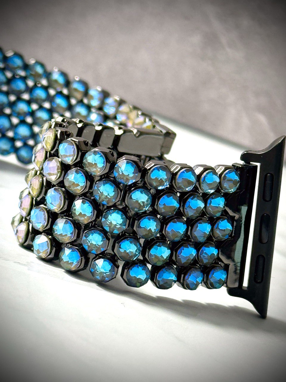 Luxury Apple Watch ⌚️ Band With Swarovski Crystals 💎 for woman who loves to sparkle✨