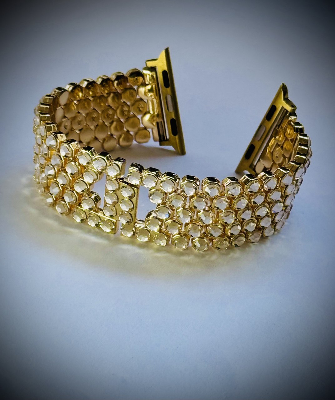 Luxury Apple Watch ⌚️ Band With Swarovski Crystals 💎 for woman who loves to sparkle ✨