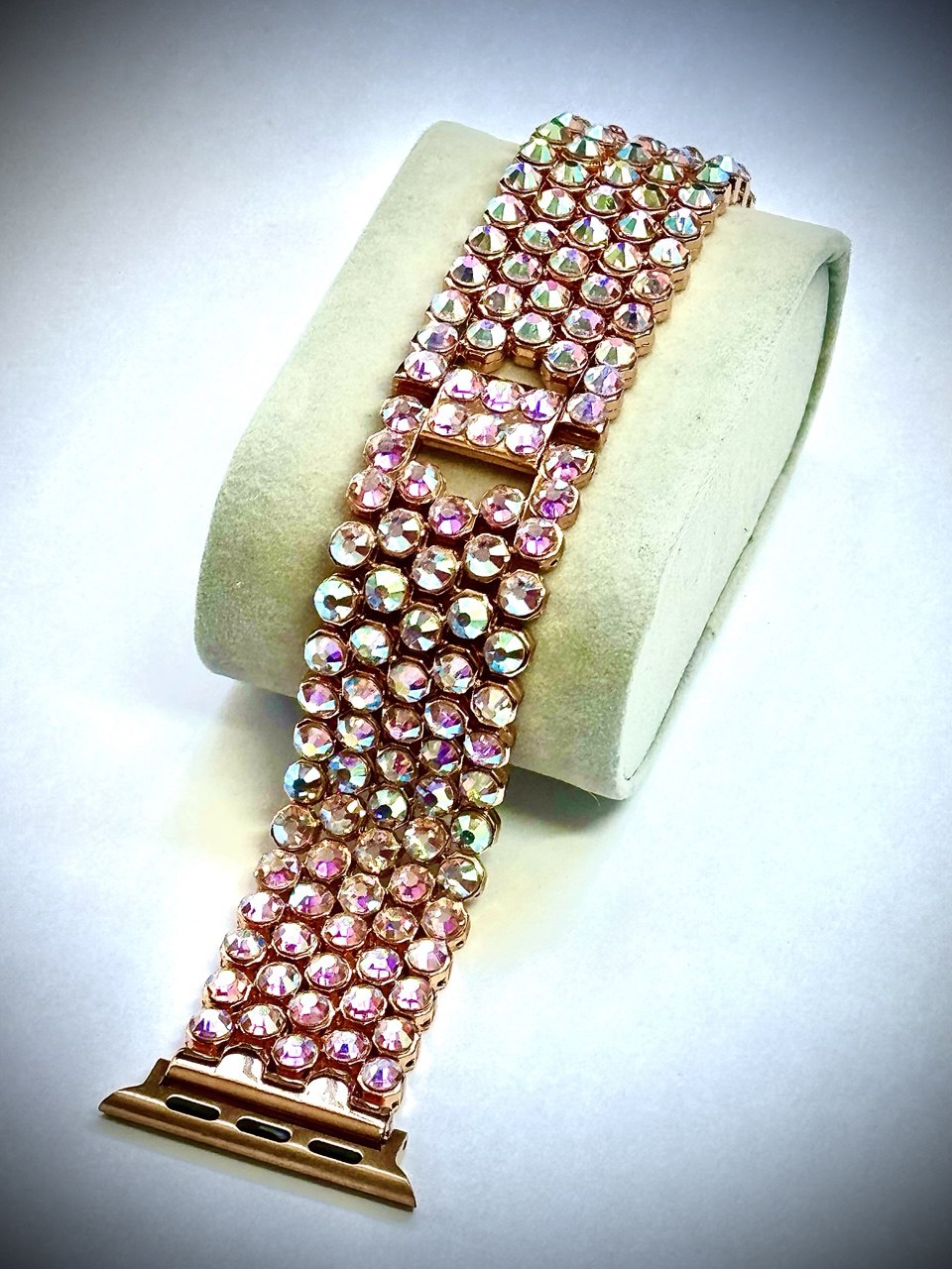 Luxury Apple Watch ⌚️ Band With Swarovski Crystals 💎 for woman who loves to sparkle ✨