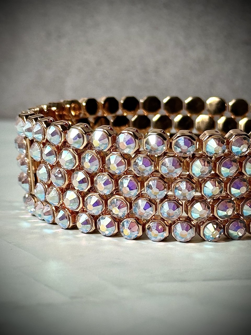 Luxury Apple Watch ⌚️ Band With Swarovski Crystals 💎 for woman who loves to sparkle ✨