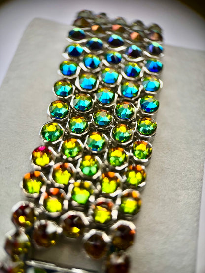 Luxury Apple Watch ⌚️ Band  With Swarovski Crystals 💎 for the woman who loves to sparkle ✨
