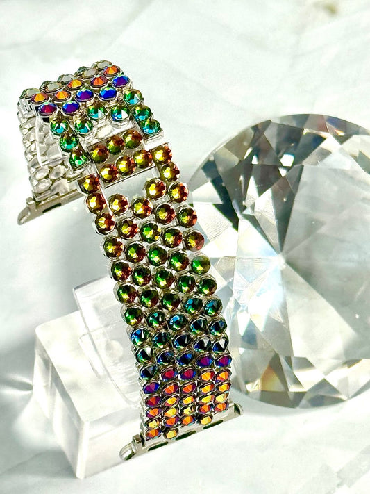Luxury Apple Watch ⌚️ Band  With Swarovski Crystals 💎 for the woman who loves to sparkle ✨