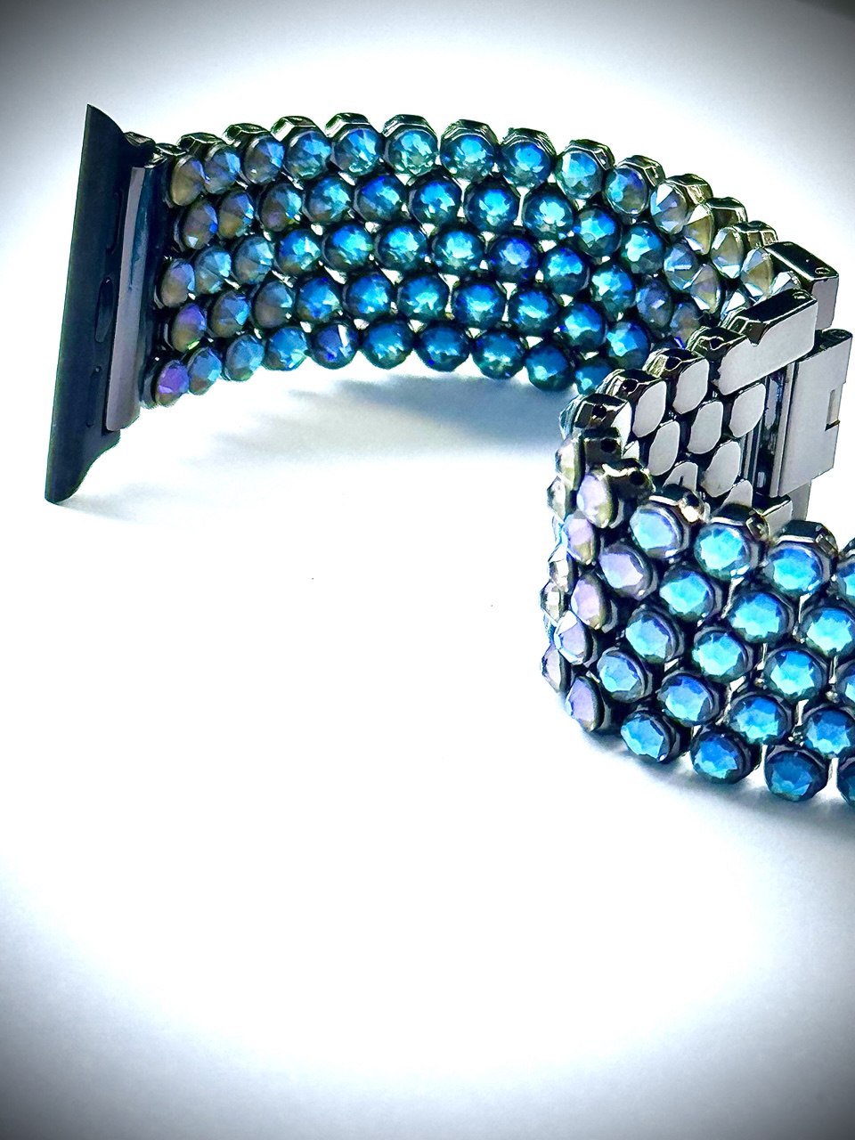 Luxury Apple Watch ⌚️ Band  With Swarovski Crystals 💎 for woman who loves to sparkle✨