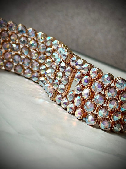 Luxury Apple Watch ⌚️ Band  With Swarovski Crystals 💎 for woman who loves to sparkle ✨