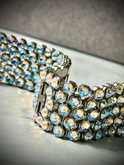 Luxury Apple Watch ⌚️ Band  With Swarovski Crystals 💎 for woman who loves to sparkle✨
